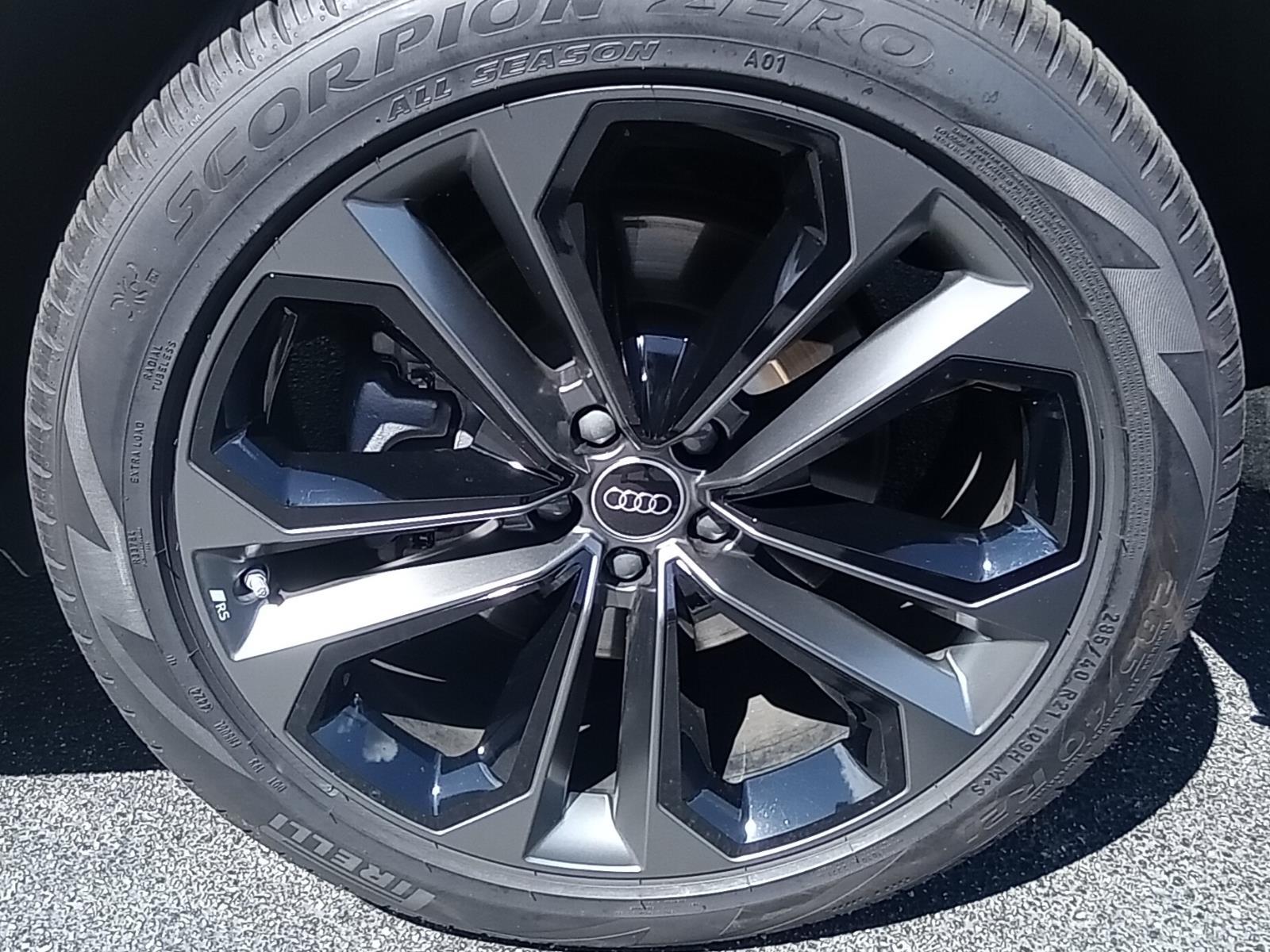2025 Audi Q7 Premium Plus