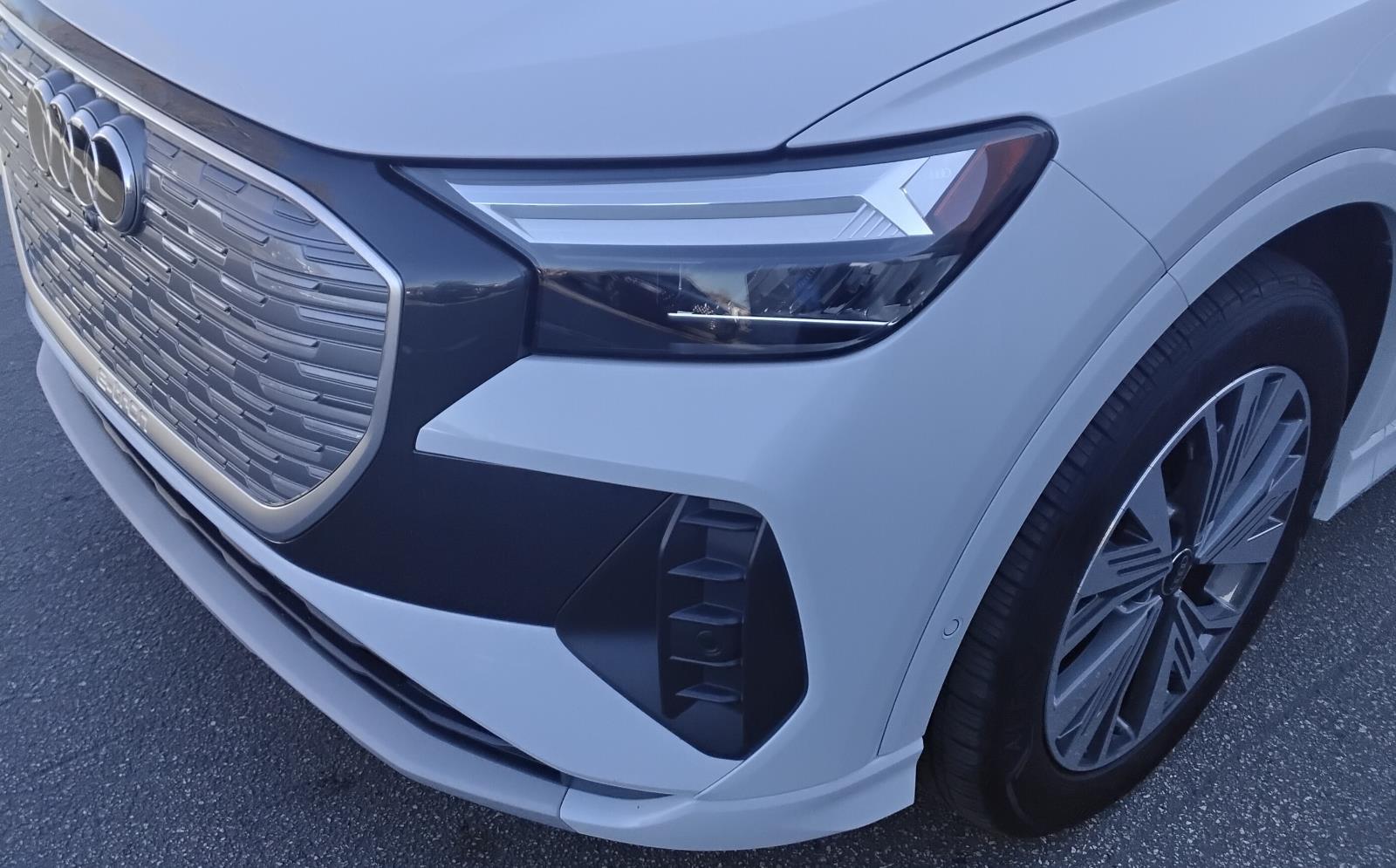 2024 Audi Q4 e-tron Premium Plus