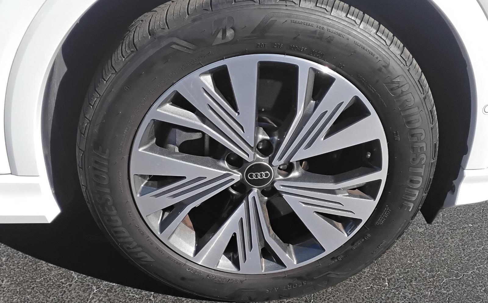 2024 Audi Q4 e-tron Premium Plus