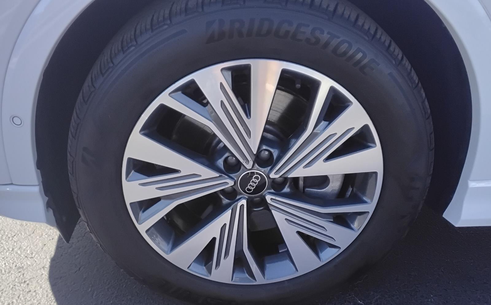 2024 Audi Q4 e-tron Premium Plus