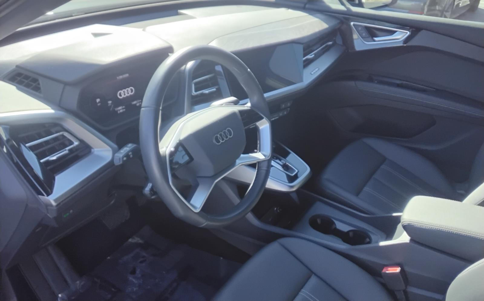 2024 Audi Q4 e-tron Premium Plus