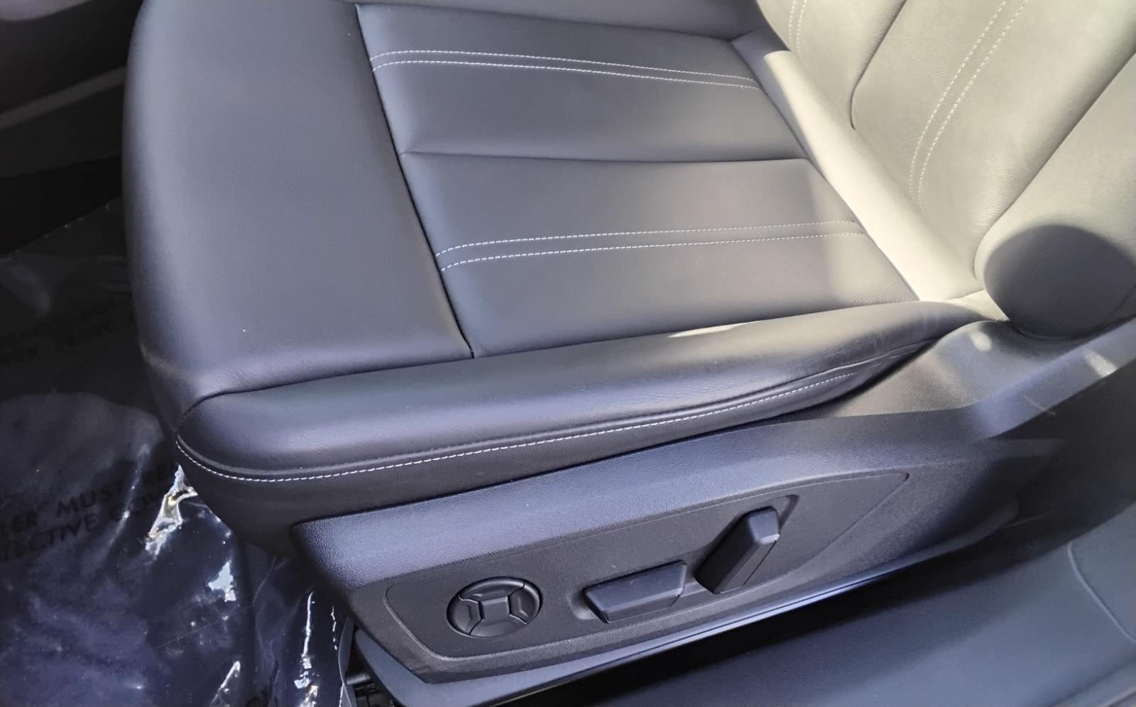 2024 Audi Q4 e-tron Premium Plus