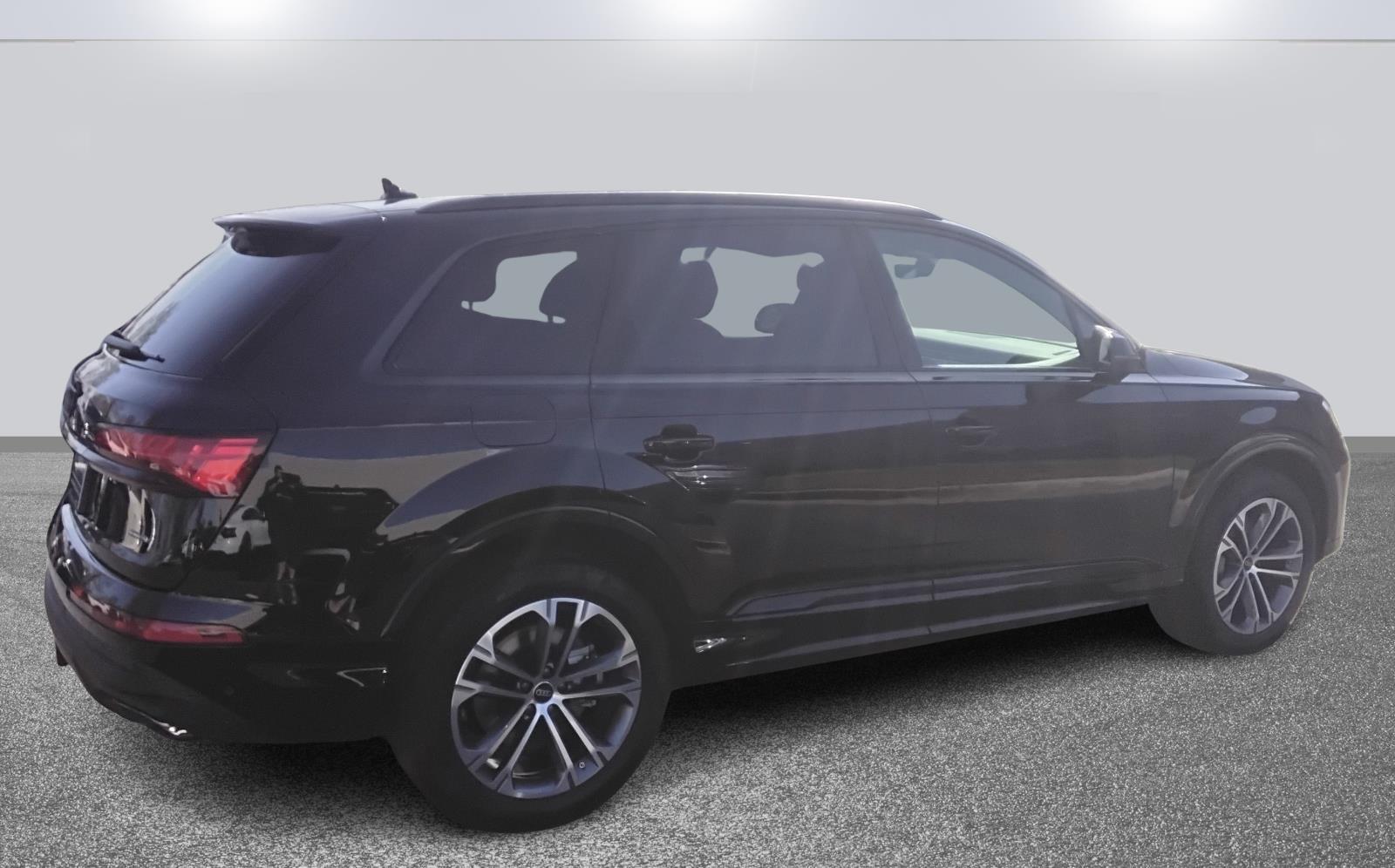 2026 Audi Q7 Premium