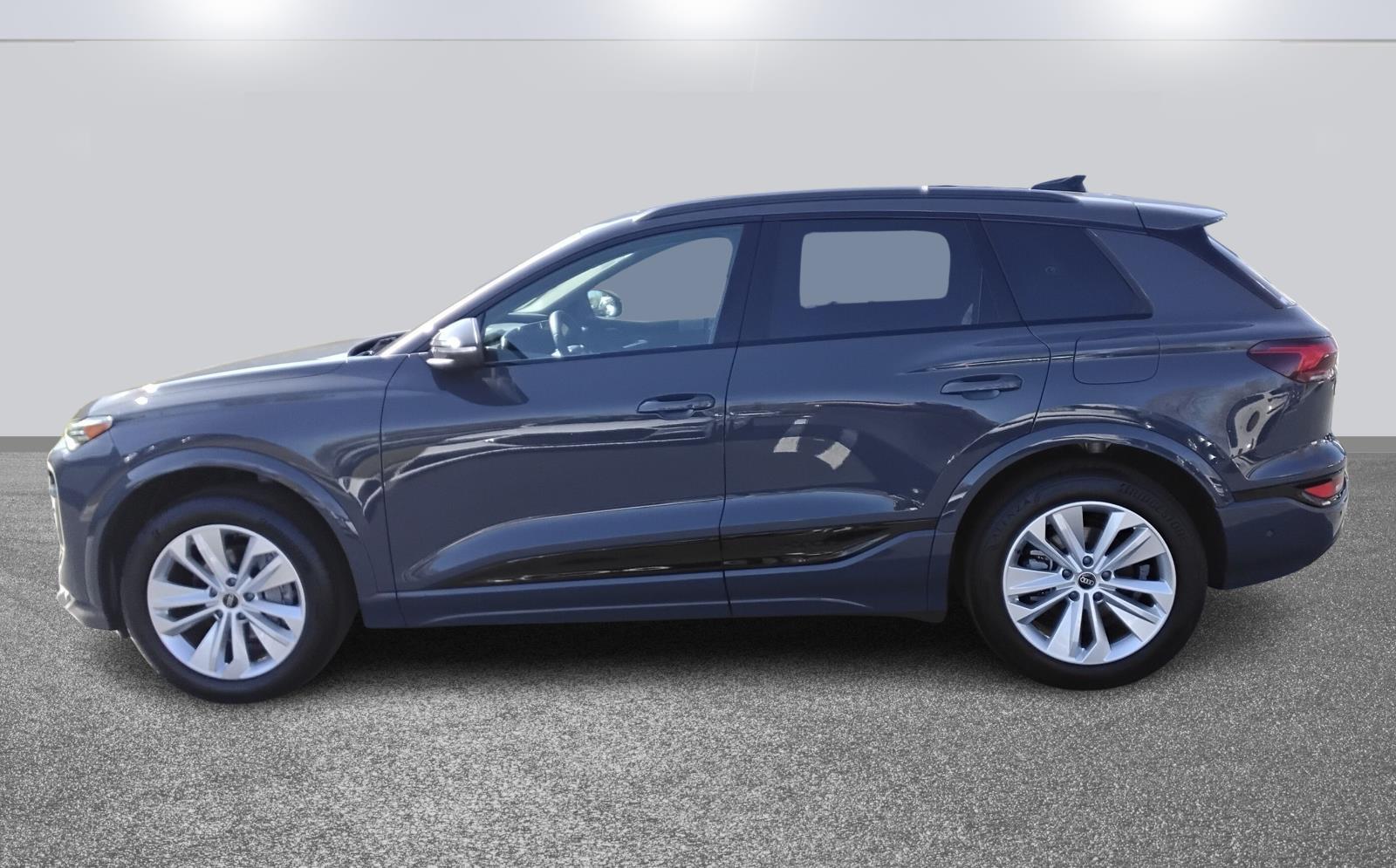 2025 Audi Q6 e-tron Premium Plus