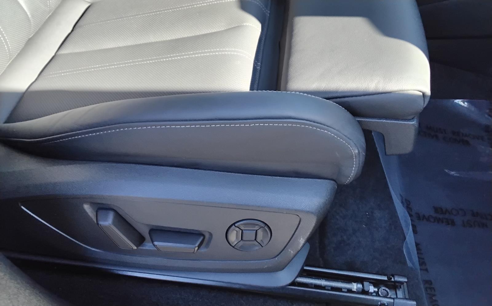 2025 Audi Q6 e-tron Premium Plus