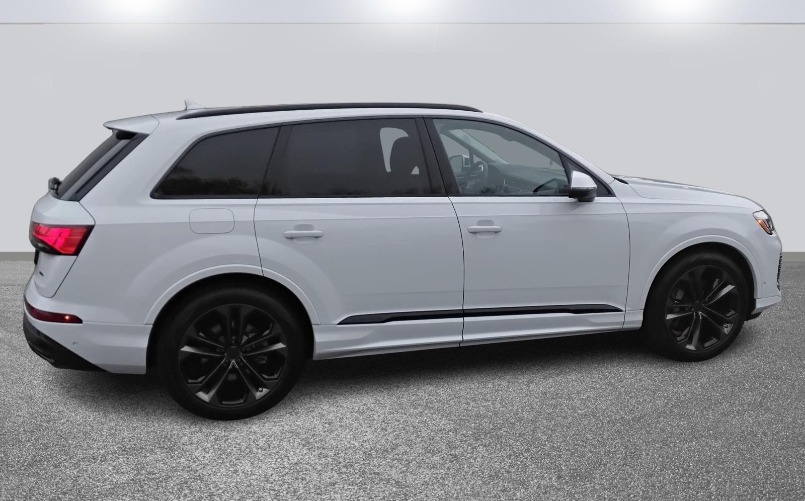 2026 Audi Q7 Premium Plus
