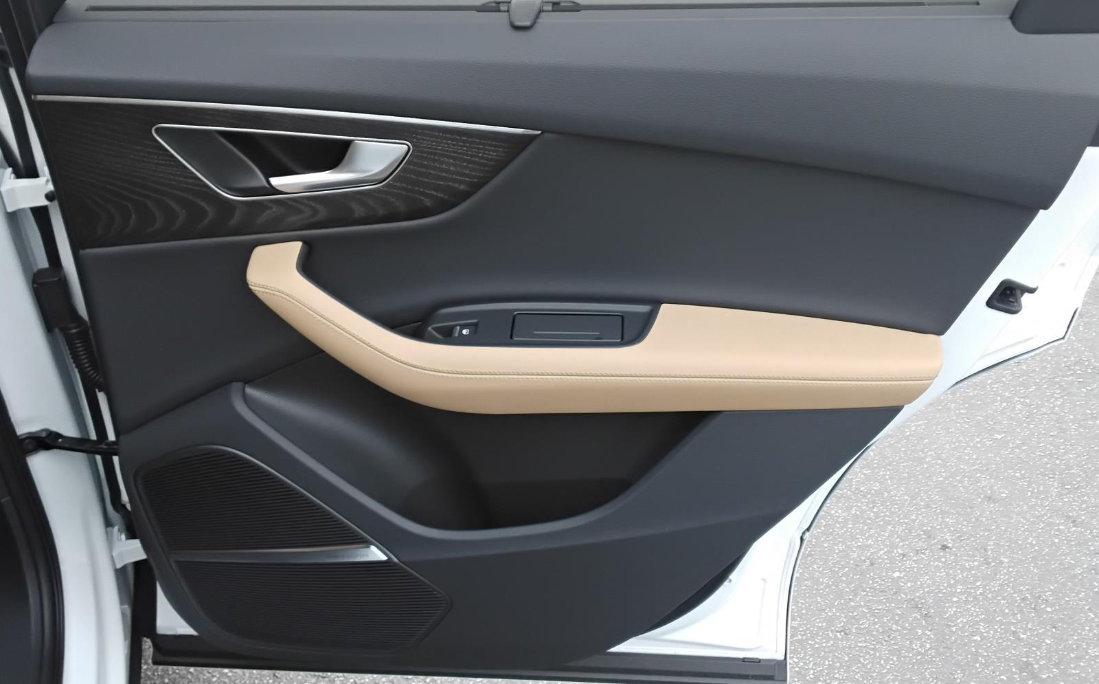 2026 Audi Q7 Premium Plus