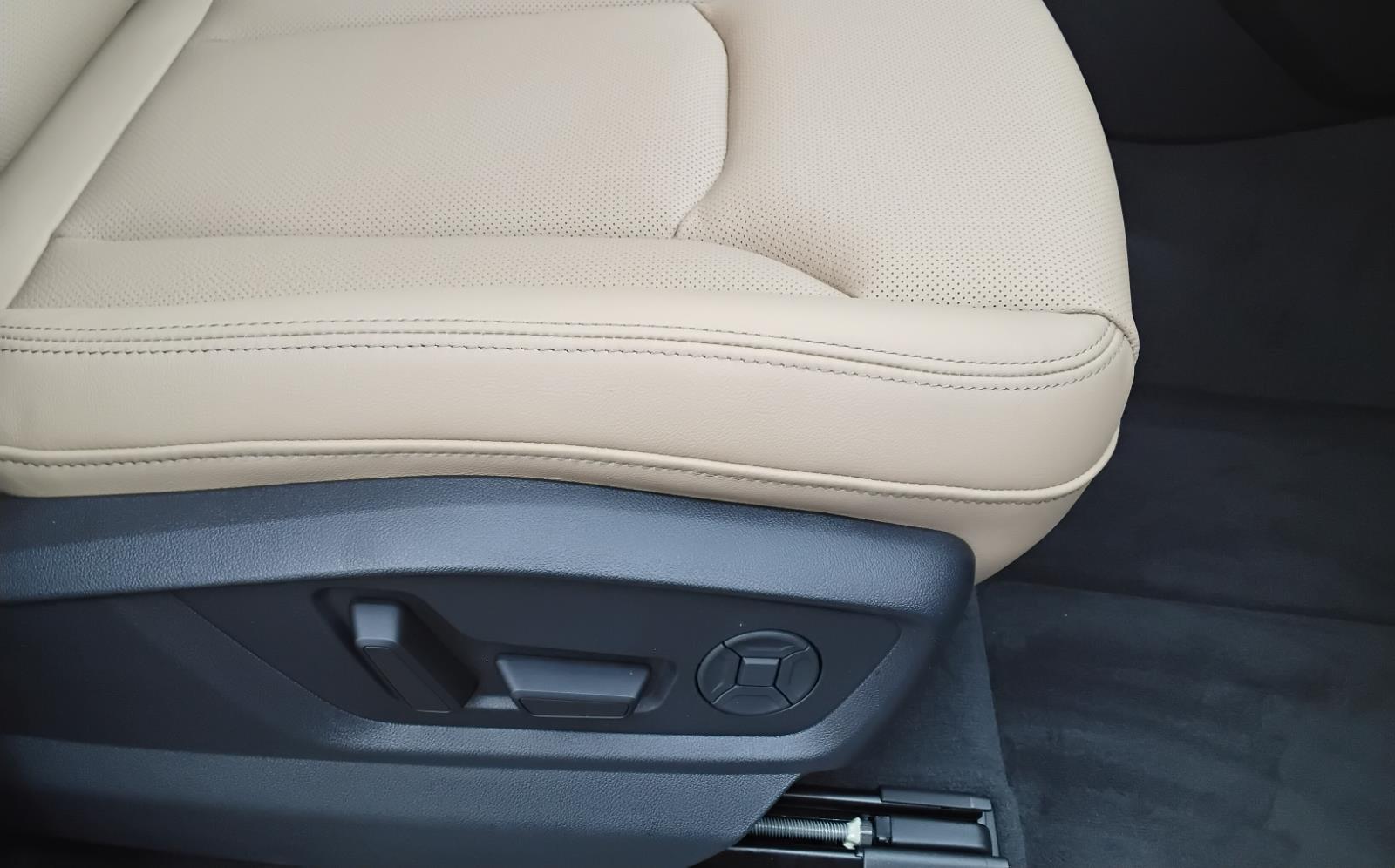 2026 Audi Q7 Premium Plus