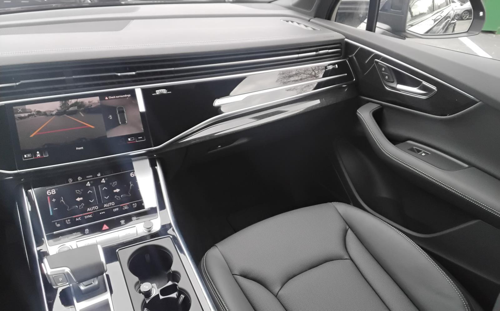 2026 Audi Q7 Premium Plus