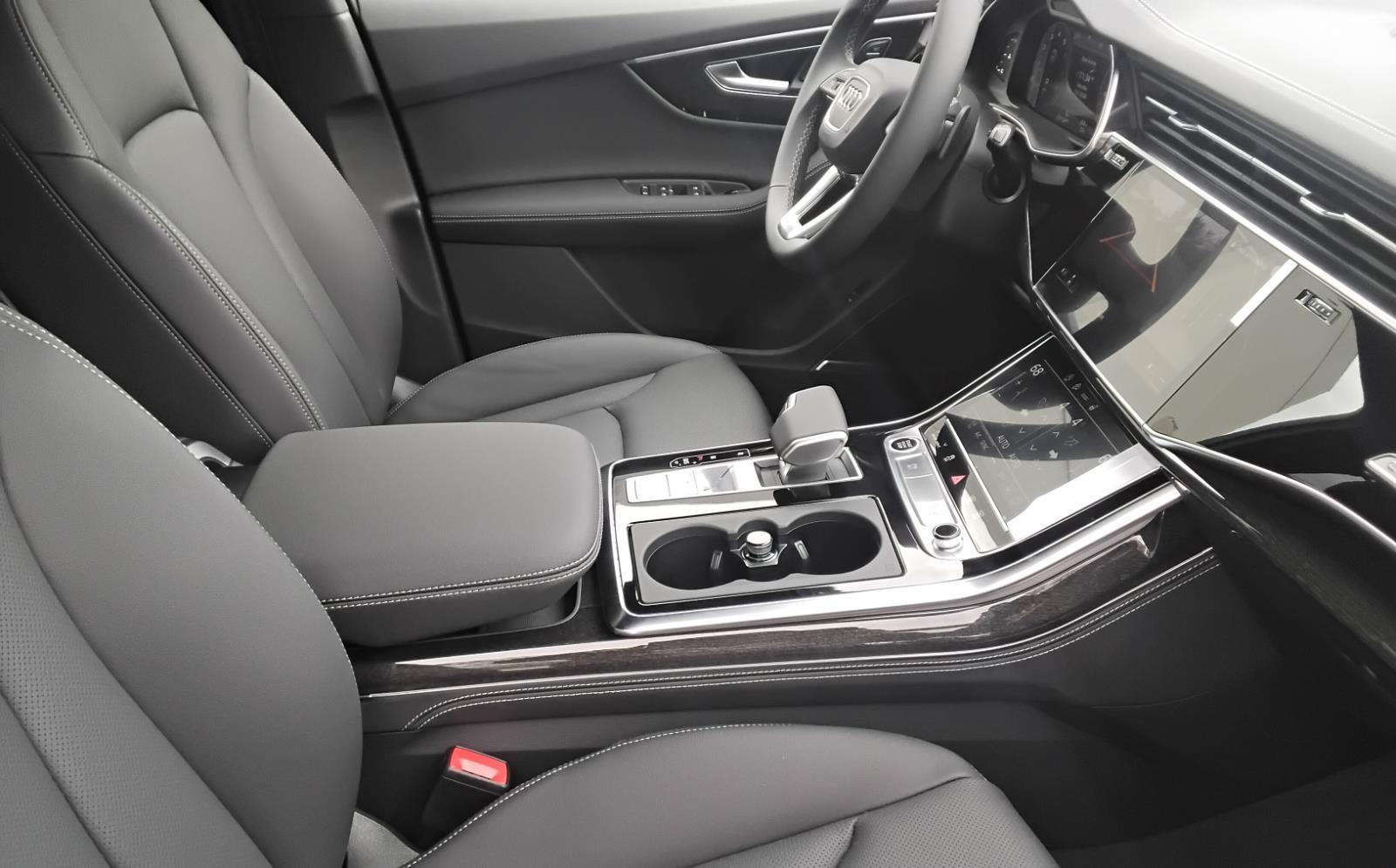 2026 Audi Q7 Premium Plus