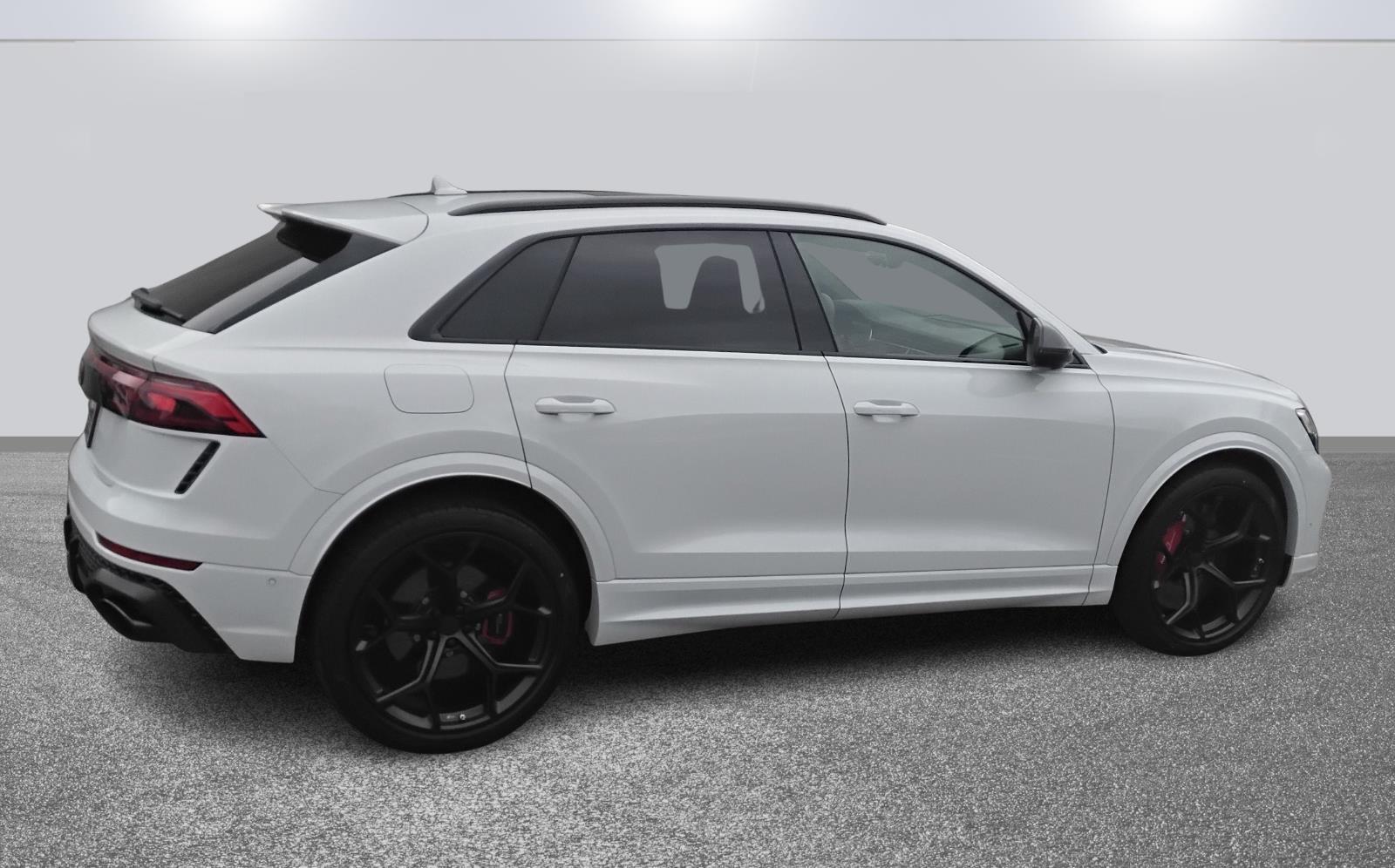 2026 Audi RS Q8 performance