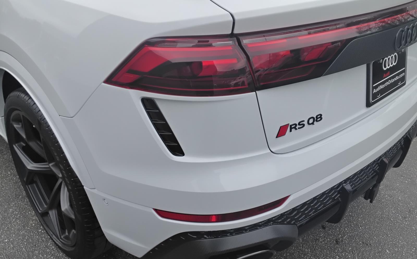 2026 Audi RS Q8 performance