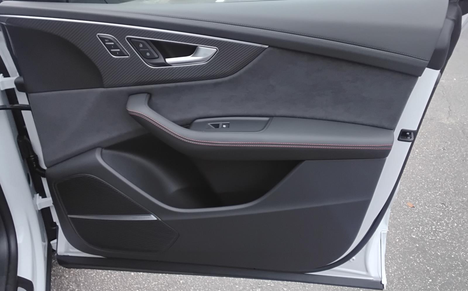 2026 Audi RS Q8 performance