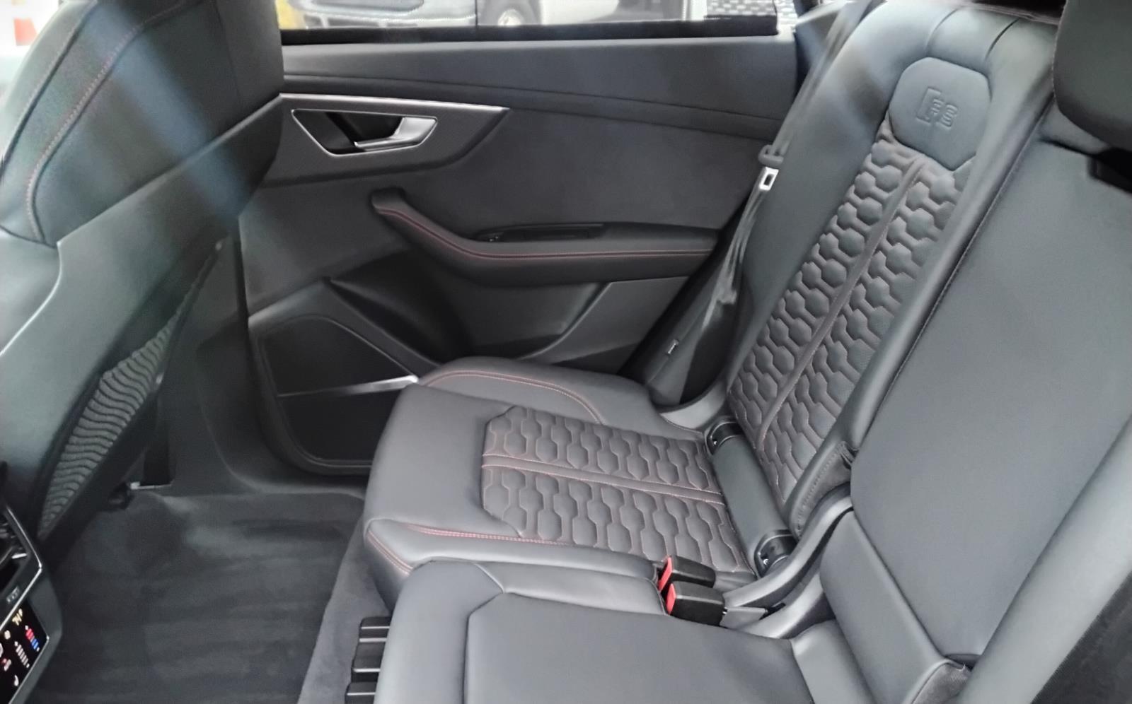 2026 Audi RS Q8 performance