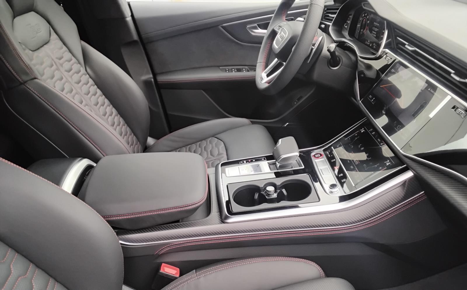 2026 Audi RS Q8 performance