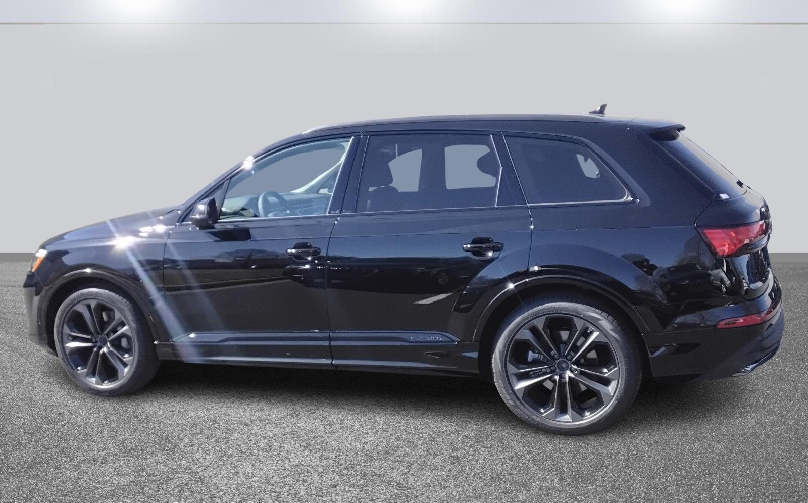 2026 Audi Q7 Premium Plus