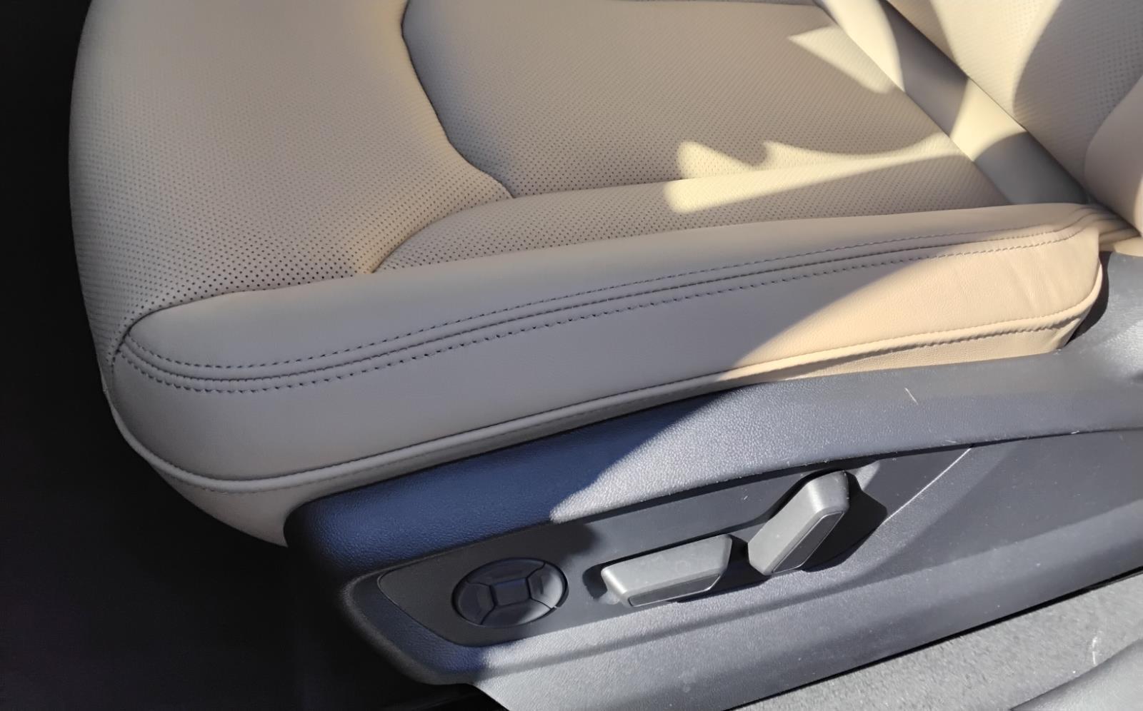 2026 Audi Q7 Premium Plus