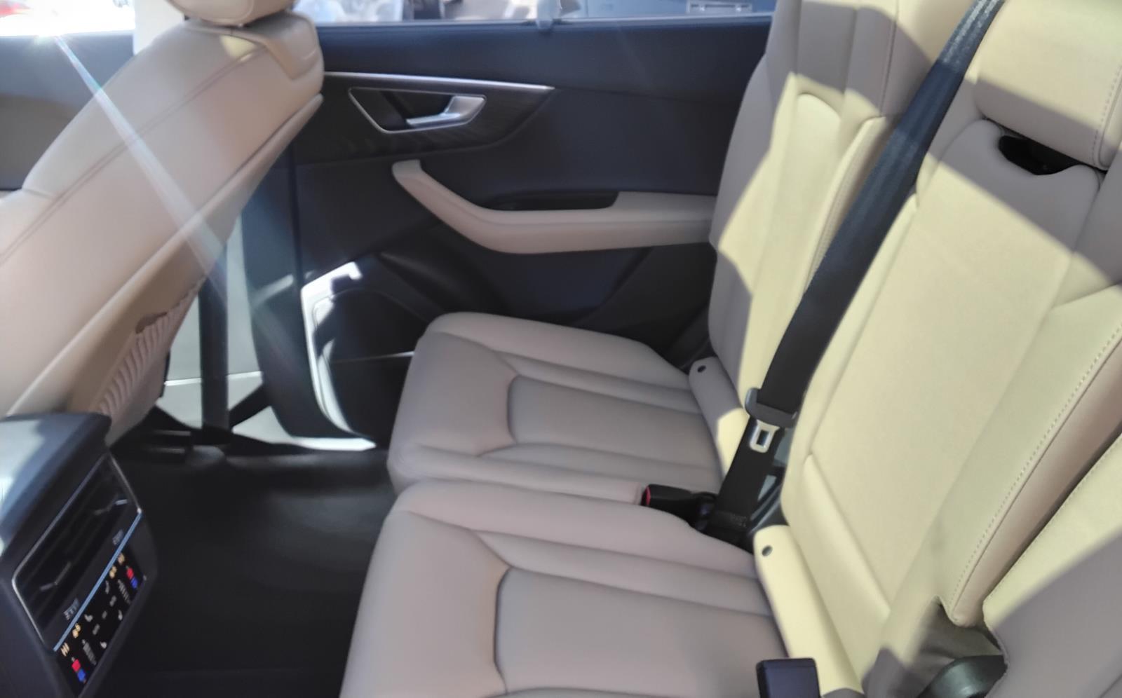 2026 Audi Q7 Premium Plus