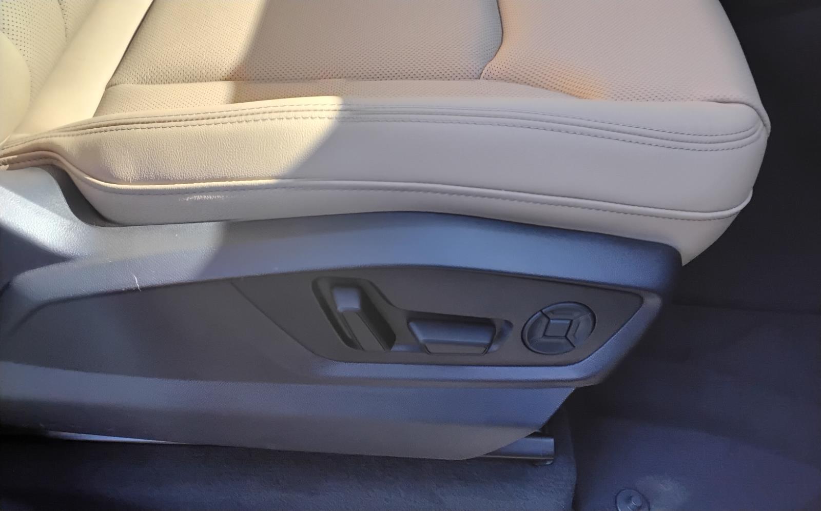 2026 Audi Q7 Premium Plus