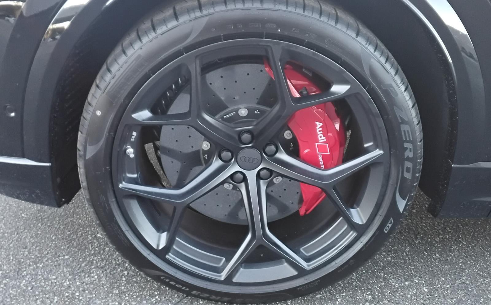 2026 Audi RS Q8 performance