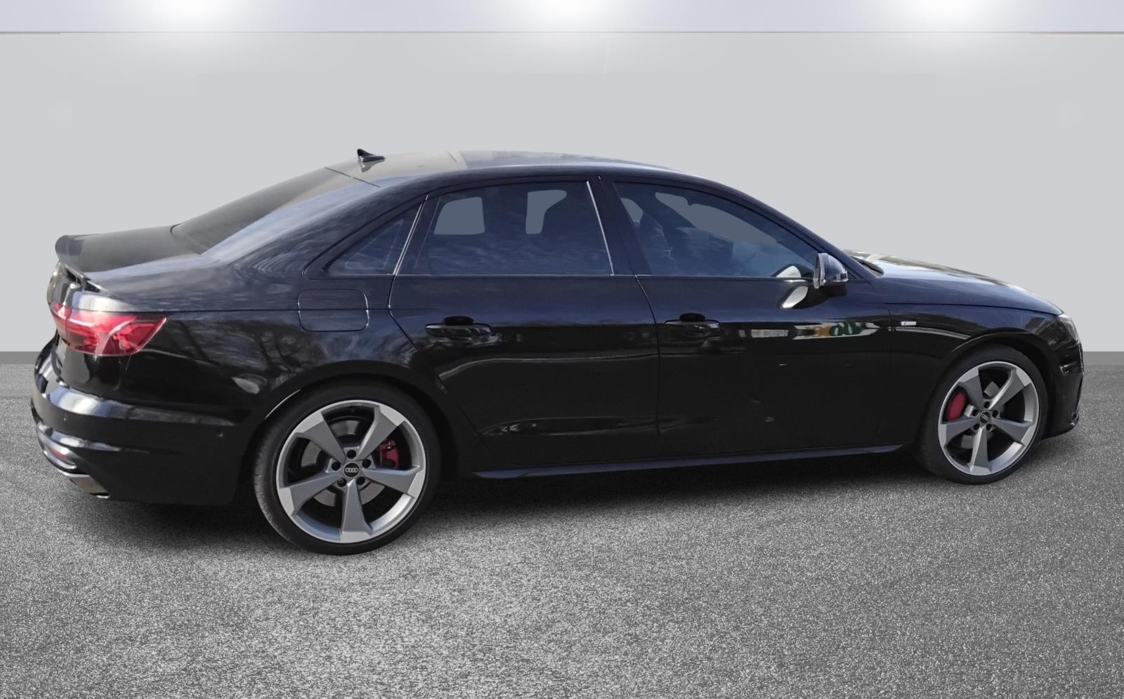 2023 Audi A4 Sedan S line Prestige