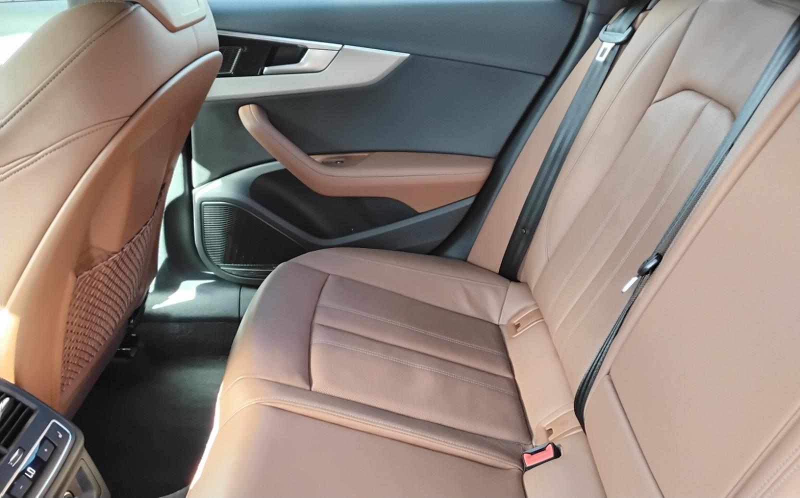 2023 Audi A4 Sedan S line Prestige