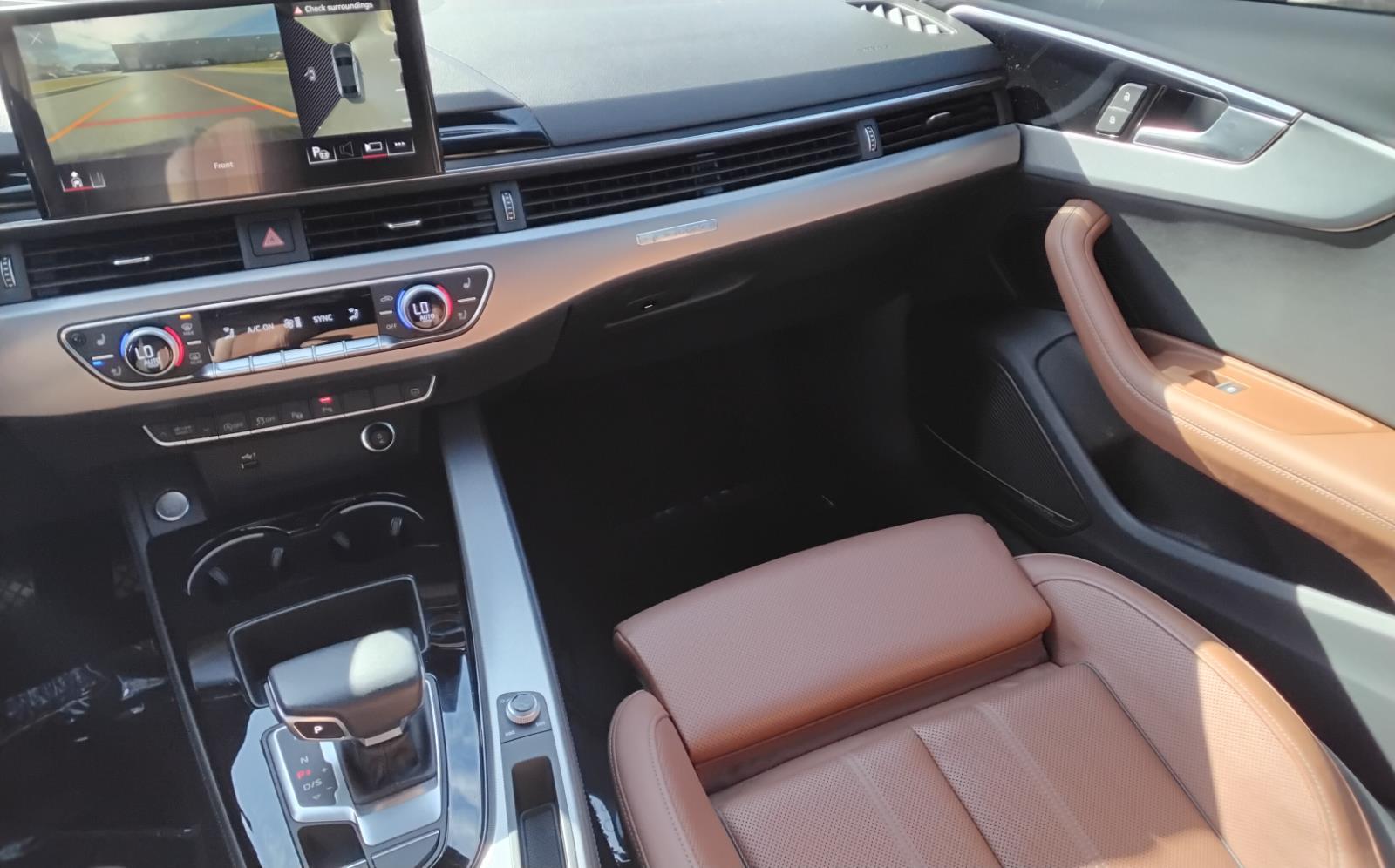 2023 Audi A4 Sedan S line Prestige