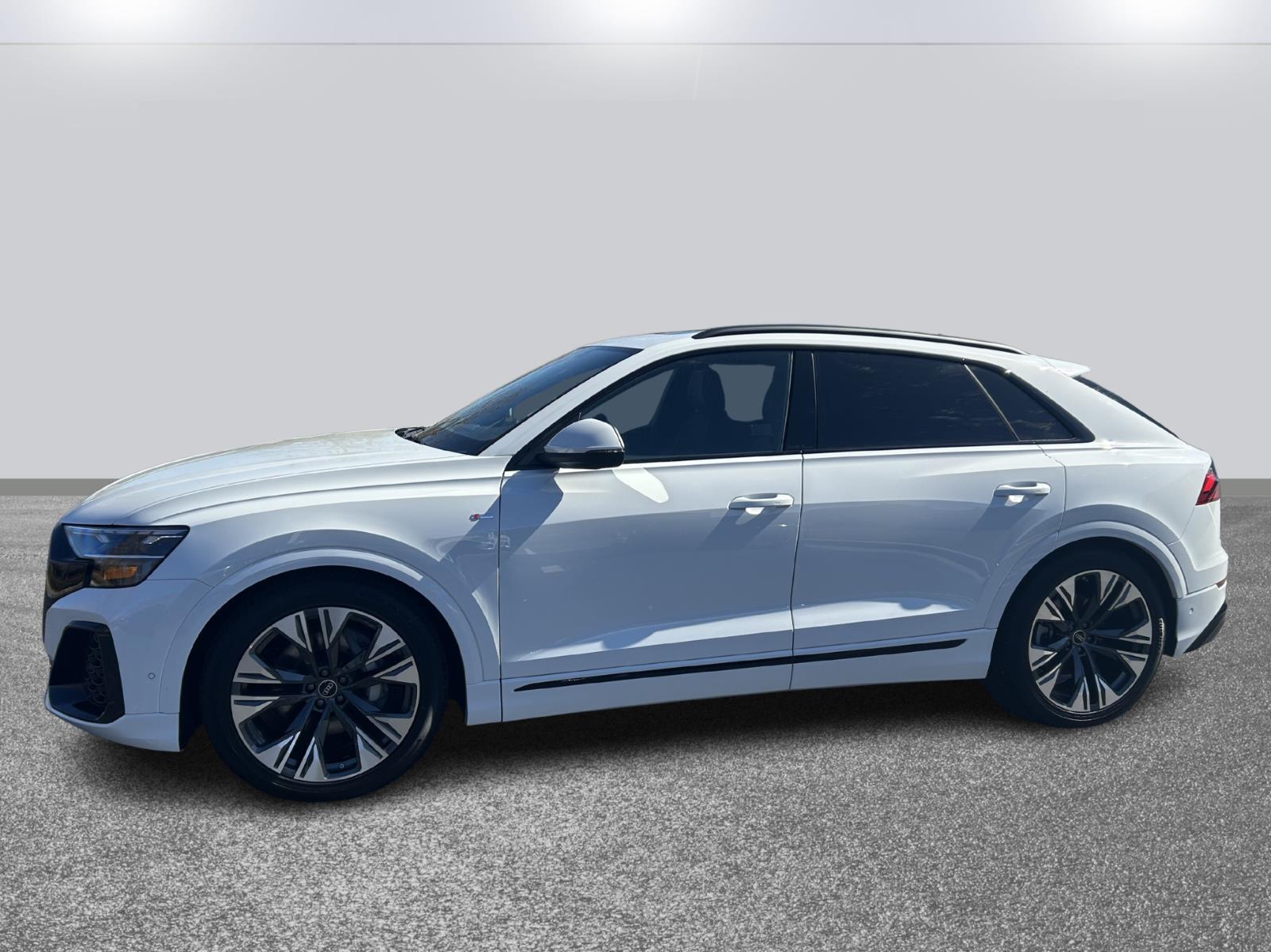 2026 Audi Q8 Premium Plus