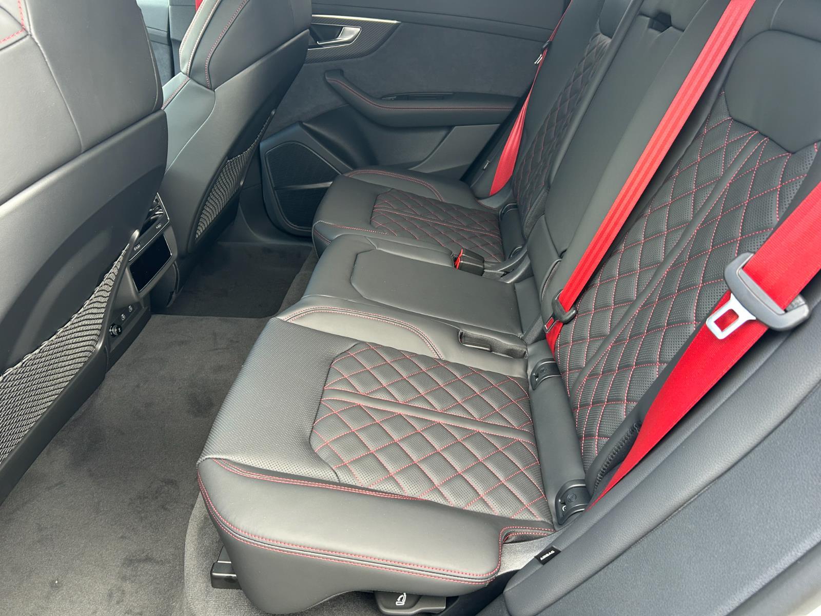 2026 Audi SQ8 Prestige
