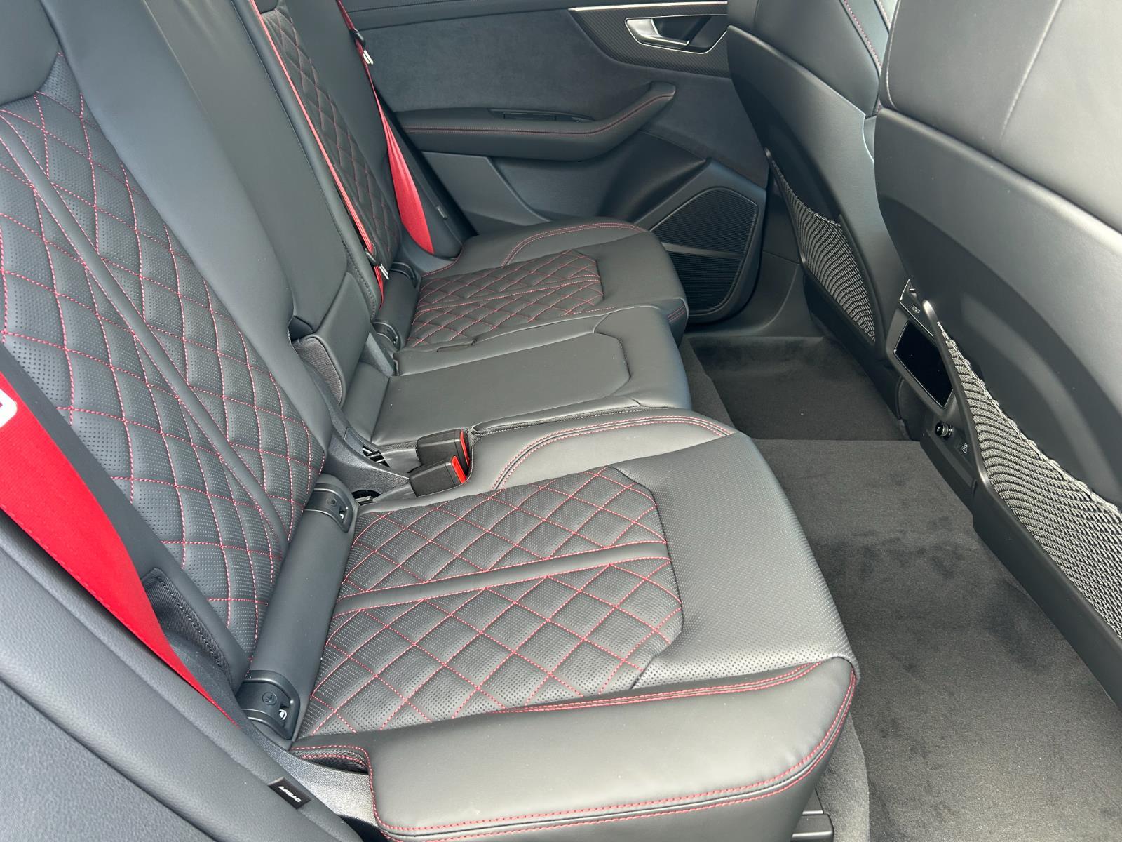 2026 Audi SQ8 Prestige