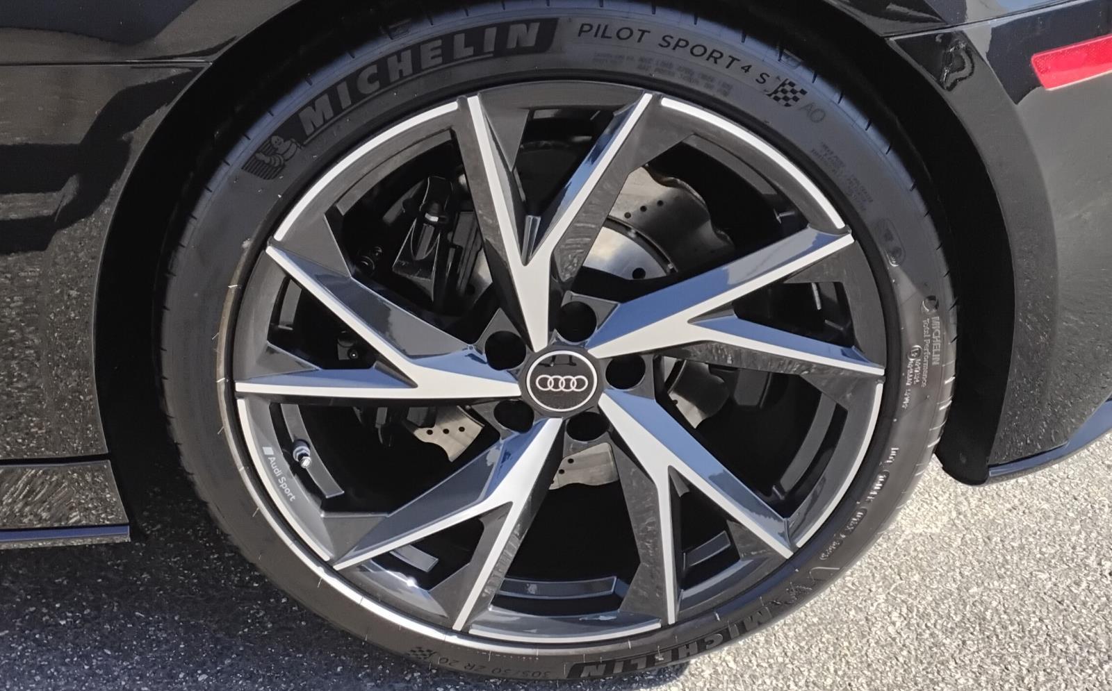 2023 Audi R8 Spyder V10 performance