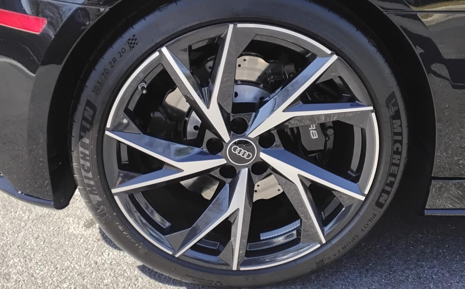 2023 Audi R8 Spyder V10 performance