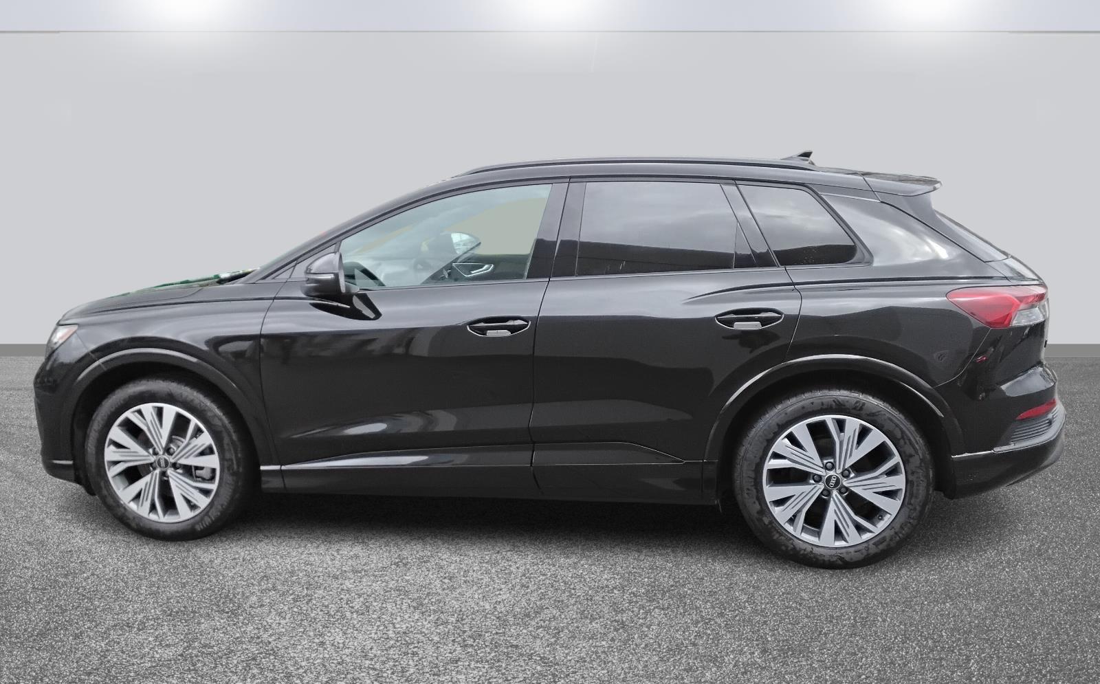 2025 Audi Q4 e-tron Premium