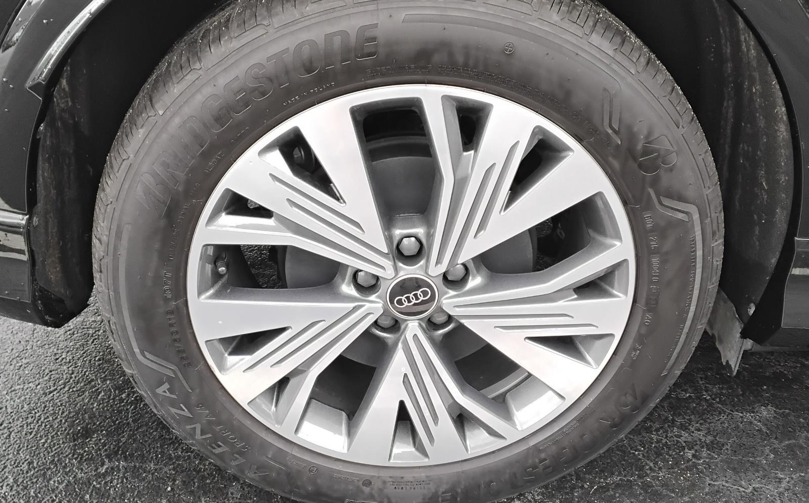 2025 Audi Q4 e-tron Premium