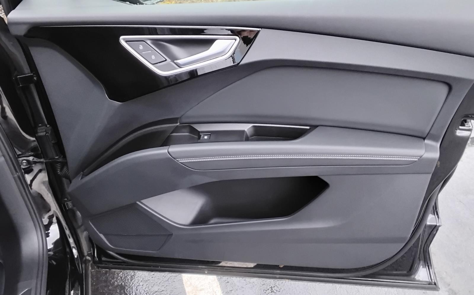 2025 Audi Q4 e-tron Premium