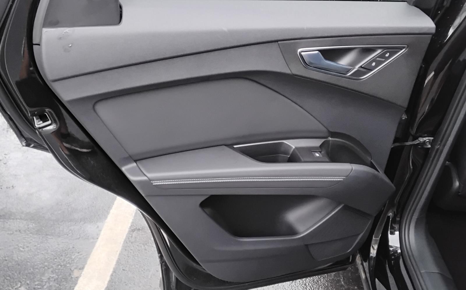 2025 Audi Q4 e-tron Premium