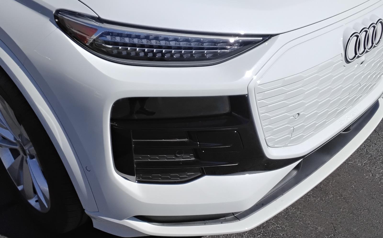 2025 Audi Q6 e-tron Premium Plus