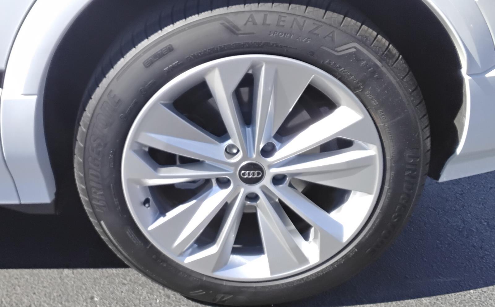 2025 Audi Q6 e-tron Premium Plus