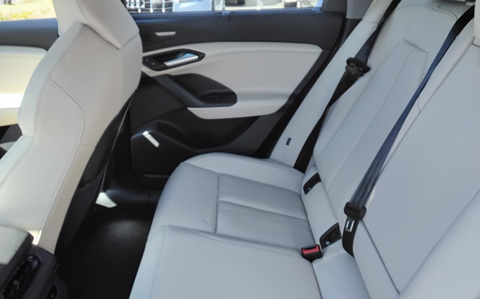 2025 Audi Q6 e-tron Premium Plus