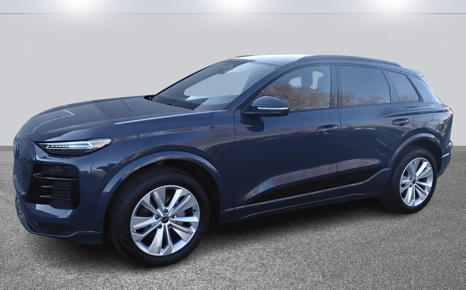 2025 Audi Q6 e-tron Premium Plus