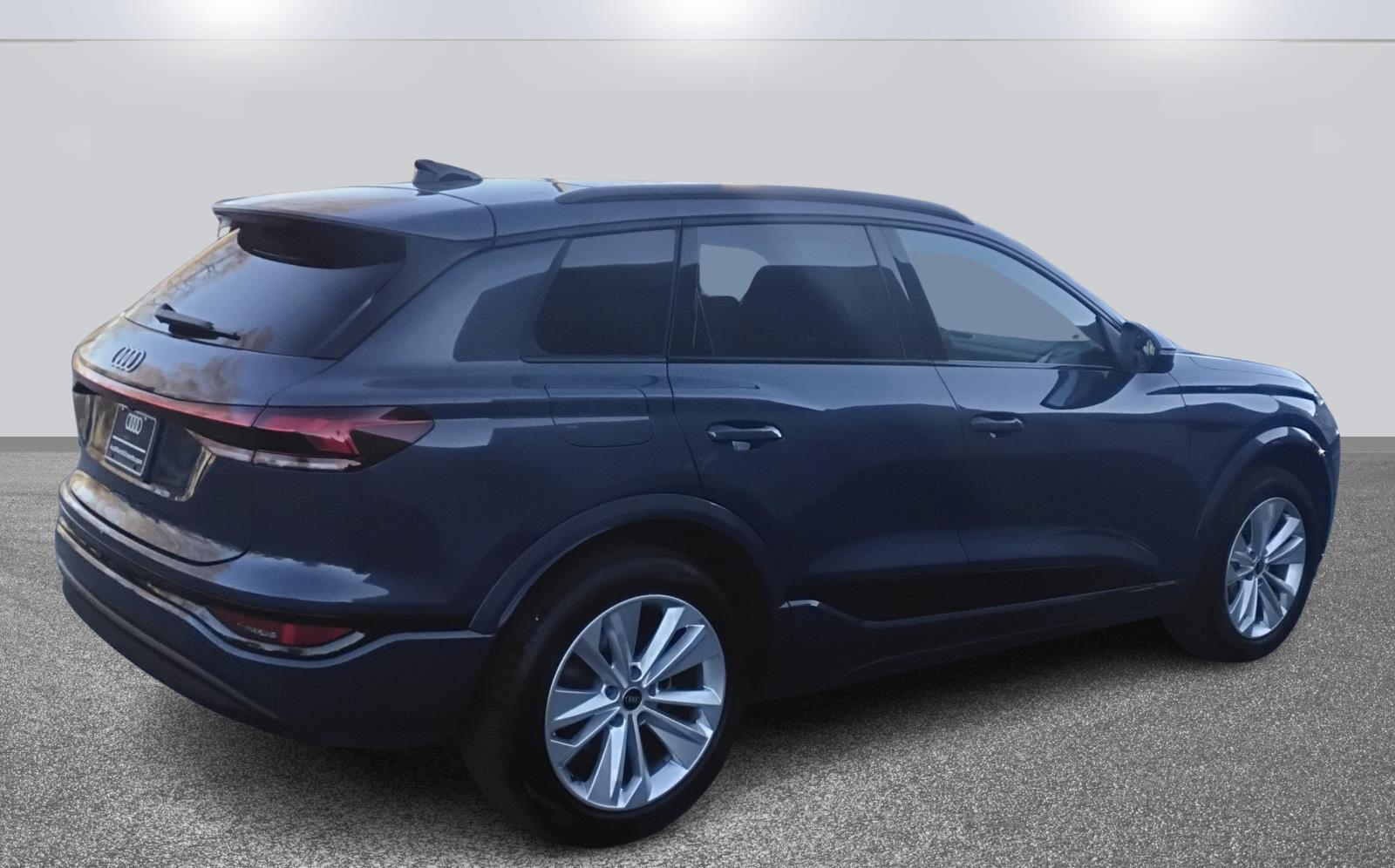 2025 Audi Q6 e-tron Premium Plus