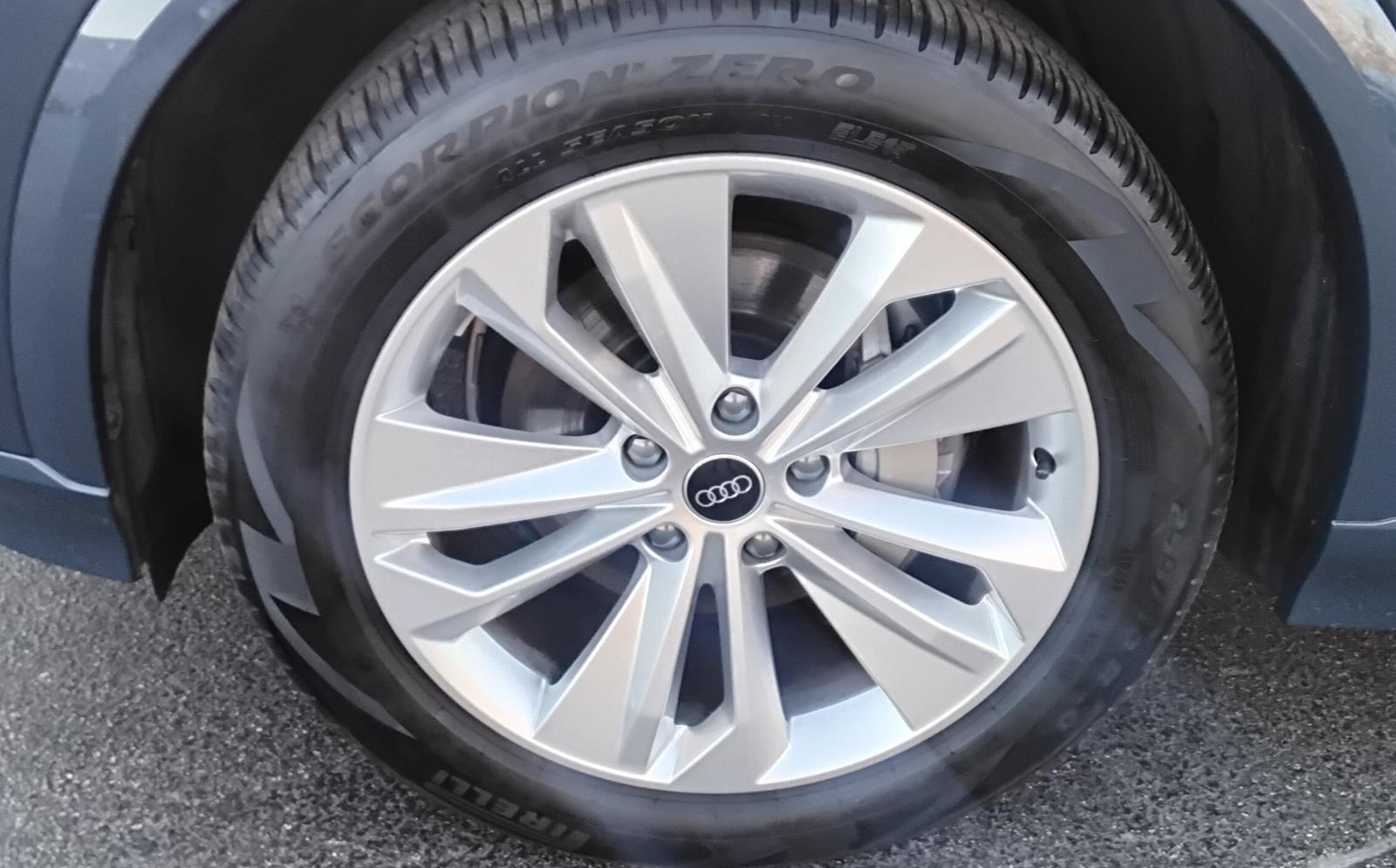 2025 Audi Q6 e-tron Premium Plus