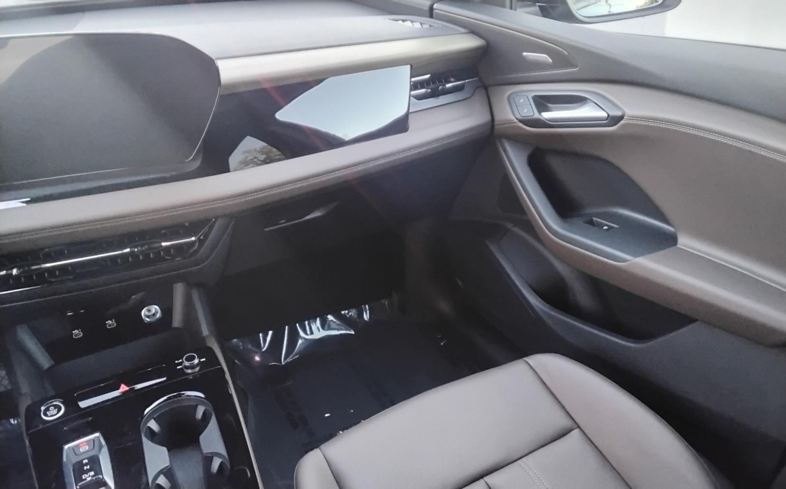 2025 Audi Q6 e-tron Premium Plus