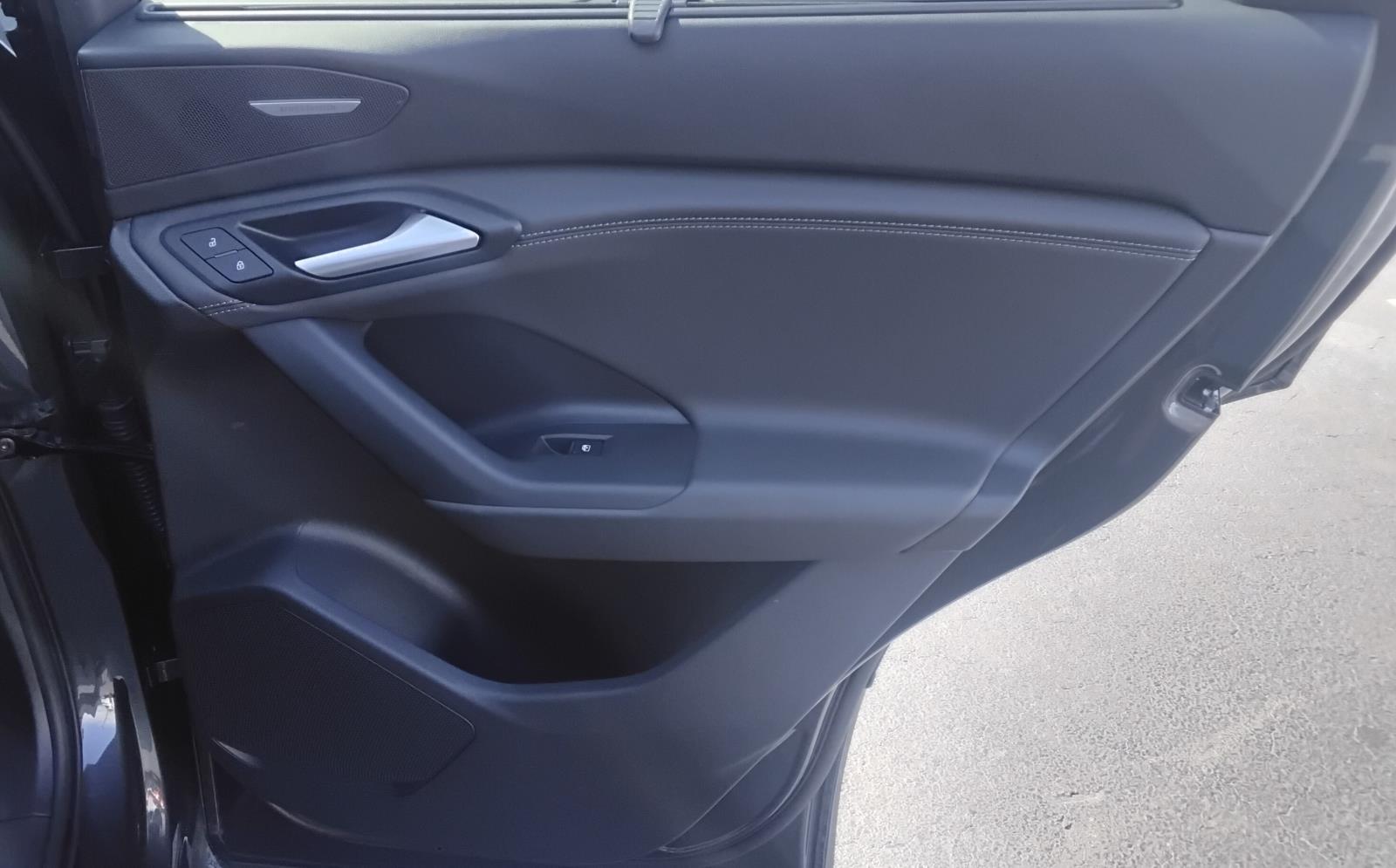 2025 Audi Q6 e-tron Premium Plus