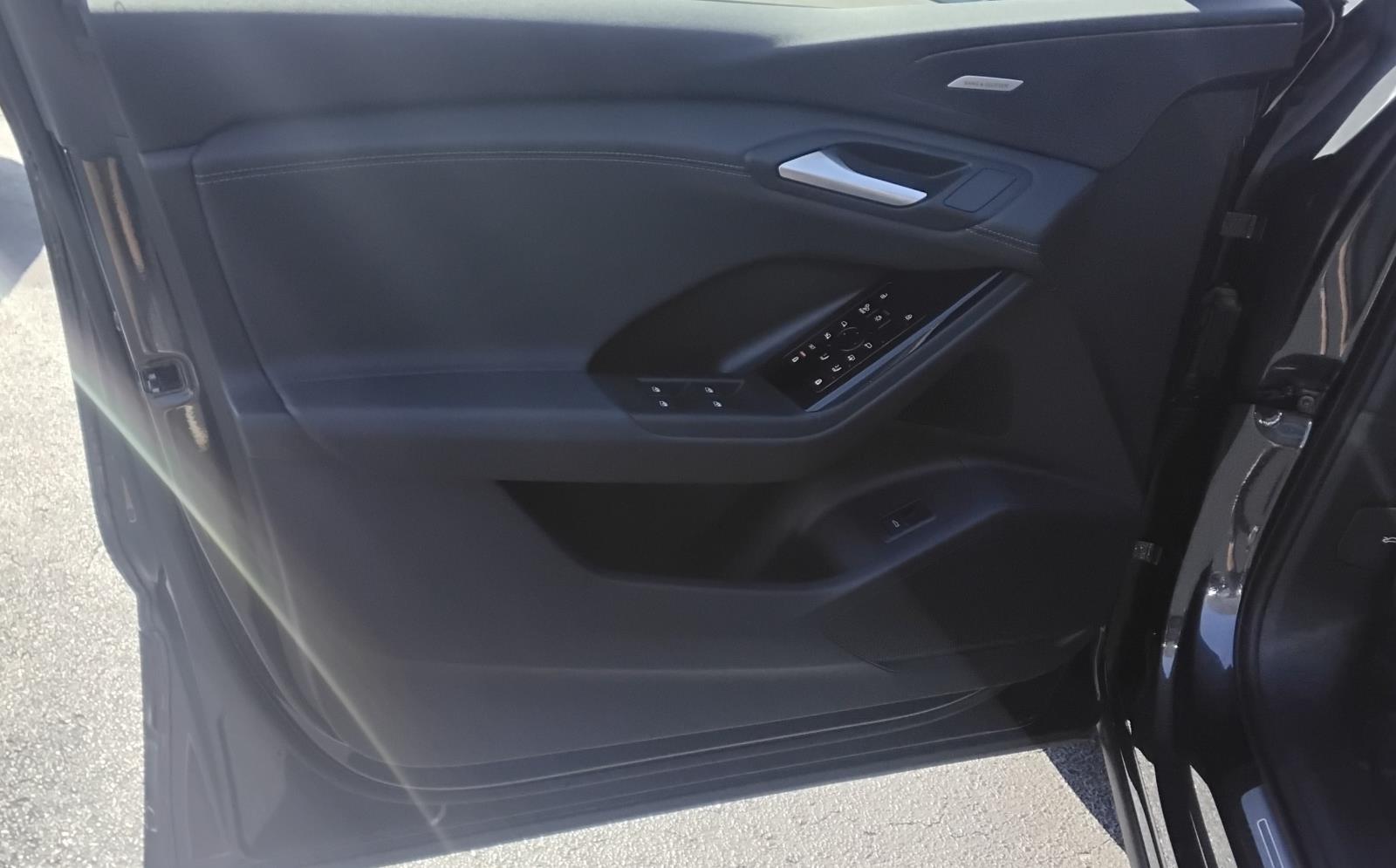 2025 Audi Q6 e-tron Premium Plus