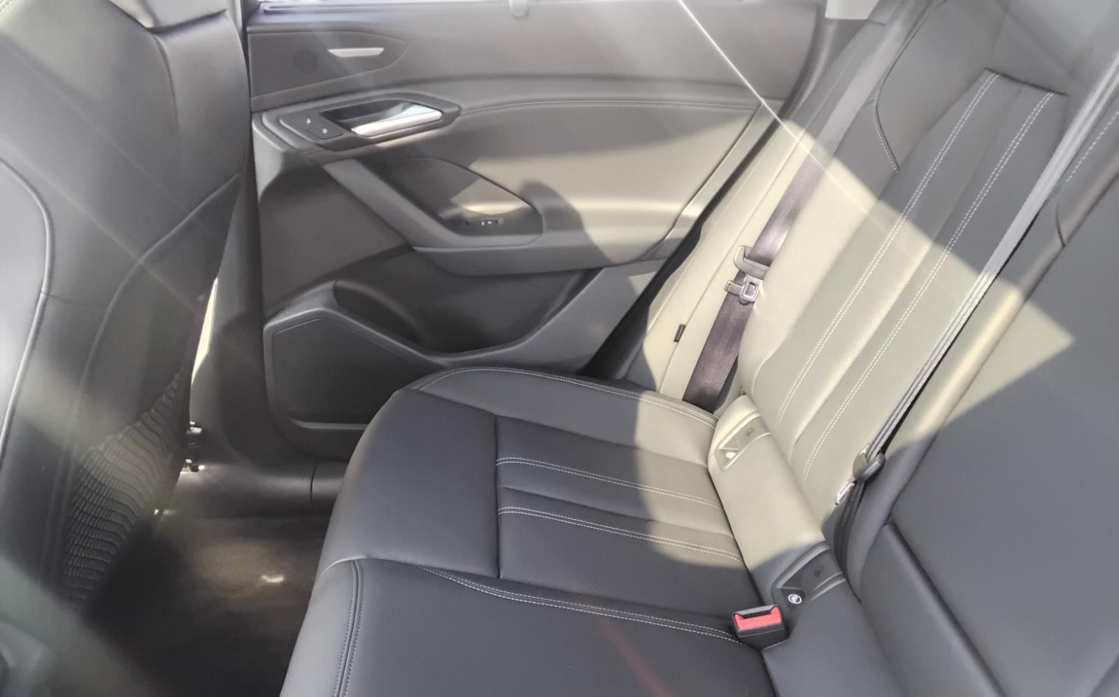 2025 Audi Q6 e-tron Premium Plus