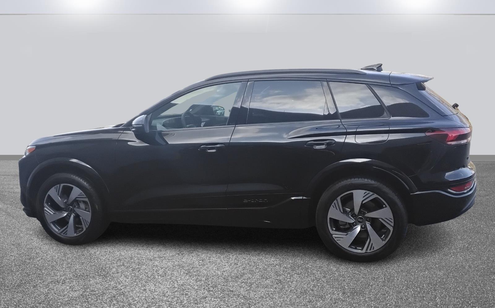 2025 Audi Q6 e-tron Premium