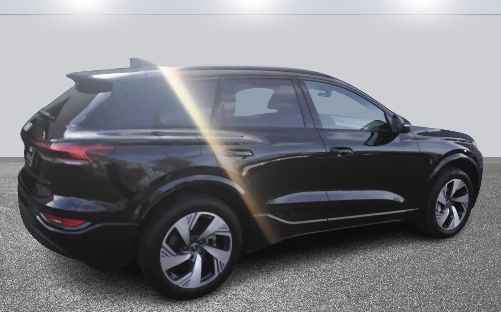 2025 Audi Q6 e-tron Premium