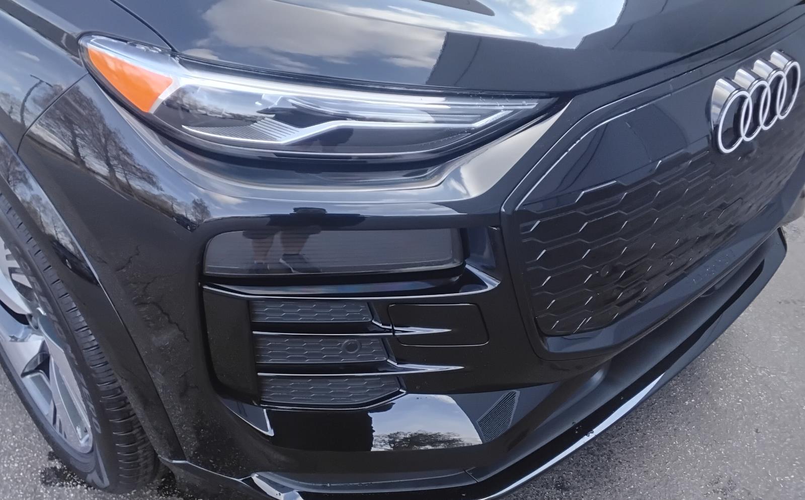 2025 Audi Q6 e-tron Premium