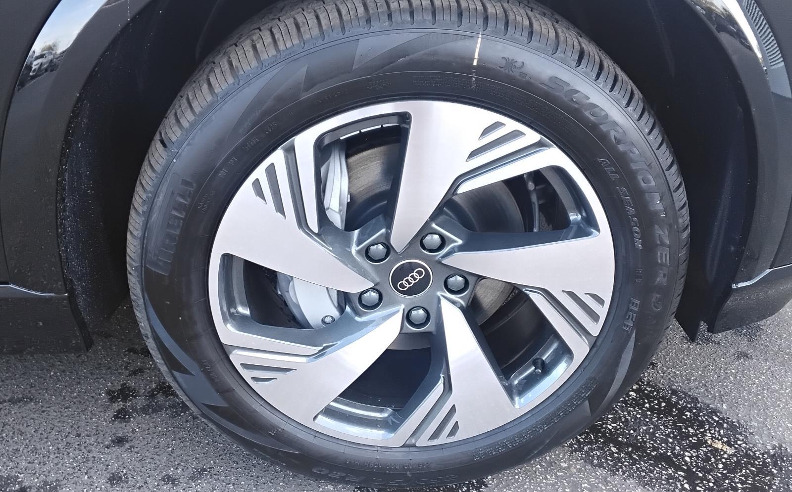 2025 Audi Q6 e-tron Premium